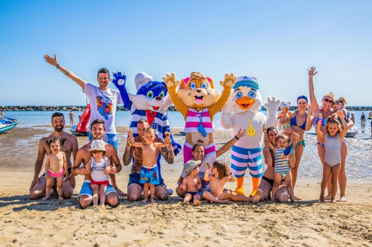 Hotel Loris - Valentini Family Village Bellaria – Igea Marina Kültér fotó