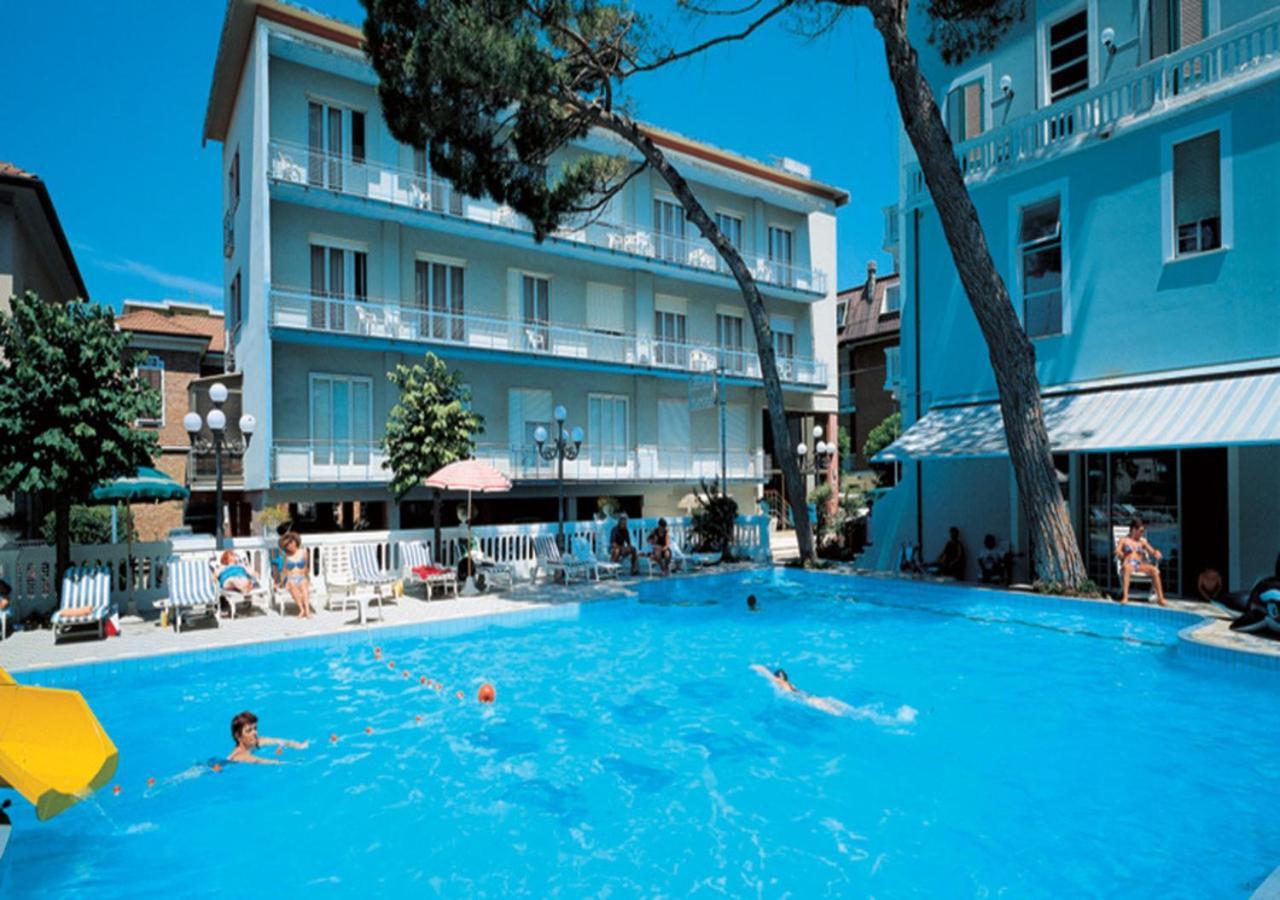 Hotel Loris - Valentini Family Village Bellaria – Igea Marina Kültér fotó